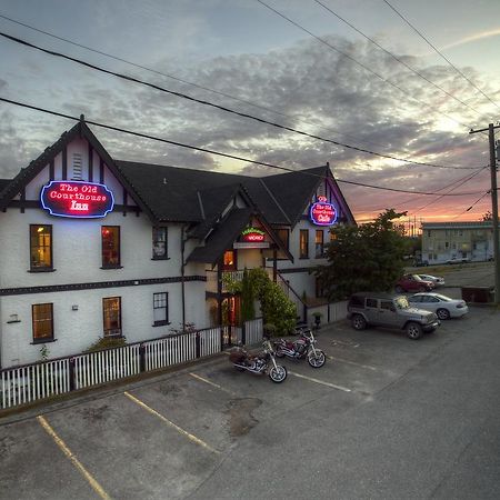 The Old Courthouse Inn Powell River Bagian luar foto
