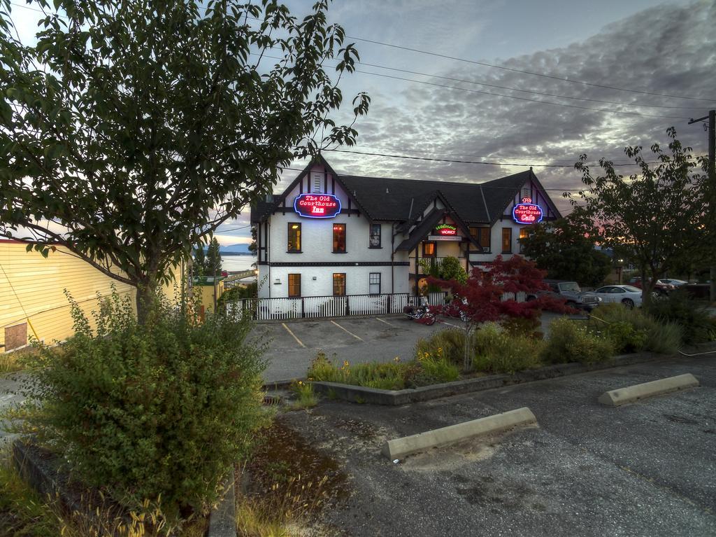 The Old Courthouse Inn Powell River Bagian luar foto