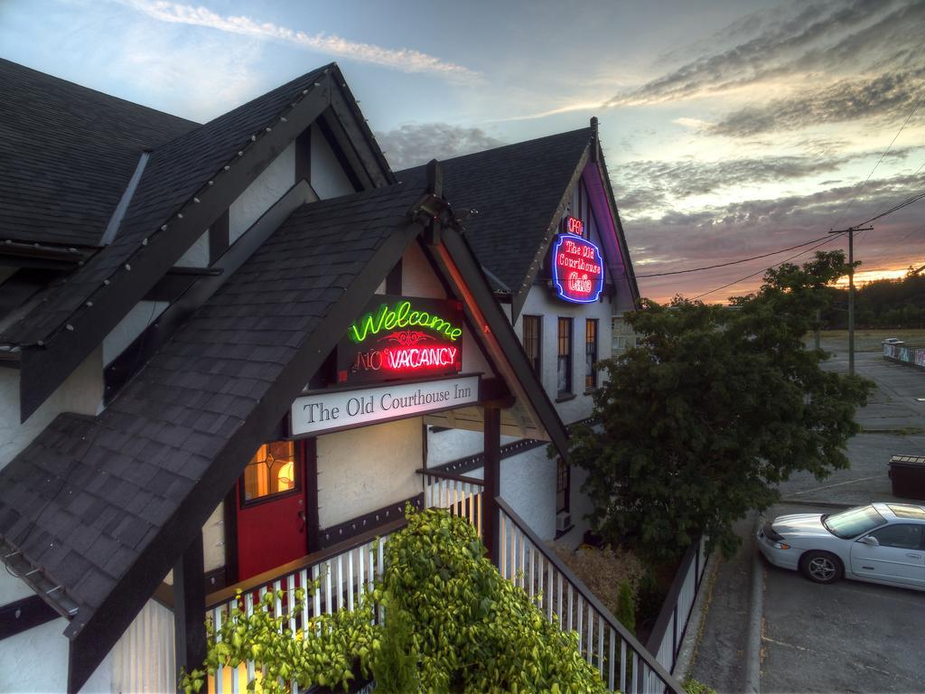 The Old Courthouse Inn Powell River Bagian luar foto