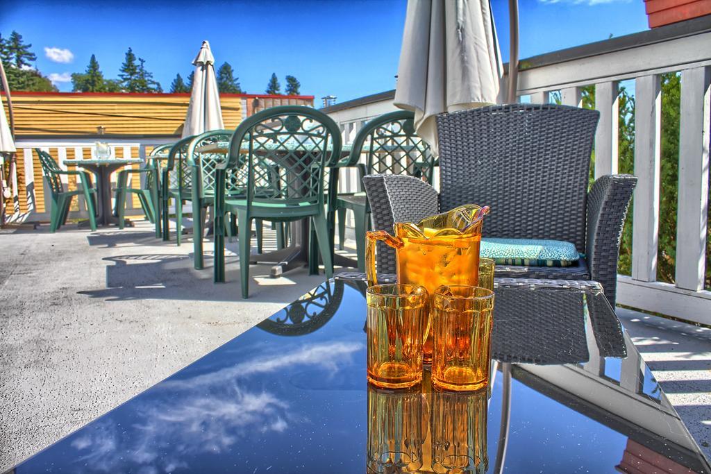 The Old Courthouse Inn Powell River Bagian luar foto
