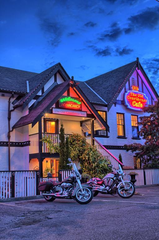 The Old Courthouse Inn Powell River Bagian luar foto