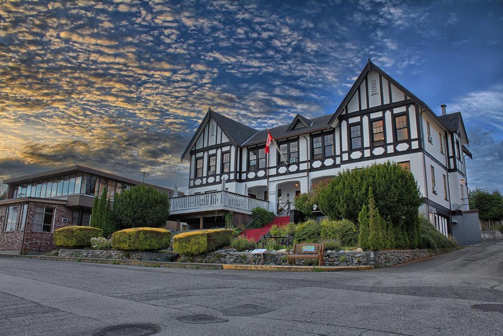 The Old Courthouse Inn Powell River Bagian luar foto